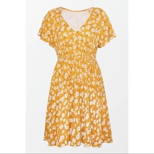 Cupshe Freyja Yellow Floral V-Neck Dress